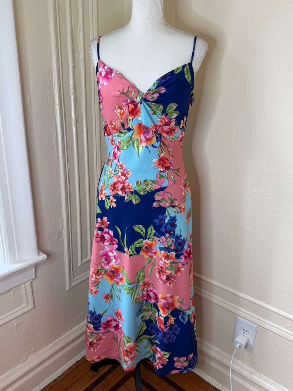 Y2K Tropical Summer Beach Vacation Style Guess Blue and Pink Maxi Dress